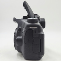Canon EOS 70D 20.2MP DSLR Camera Kit EF-S 18-55mm IS STM Lens Battery Charger Bag