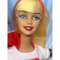 Mattel Barbie Super Girl Doll B5837 Marvel DC Comics Collectable Figure