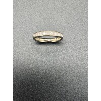 Ladies 9ct Yellow Gold 11 stone Diamond Ring (Pre-Owned)