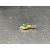 Ladies Solid 9ct 2.2 Grams Yellow Gold Green Gemstone Pendant Fine Jewellery 