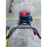 Masport Briggs & Stratton 625 Series 190cc 2014 Prime Start-Up Side Discharge