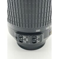 Nikon Camera Lens AF-S DX VR Zoom Nikkor 55-200mm f/4-5.6G IF-ED with Black Bag
