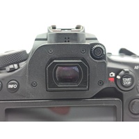 Canon EOS 90D DSLR Camera DS126801 with EFS 18-55mm Lens and Charger