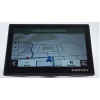 Garmin Drive 53 GPS Navigator with Live Traffic and Dash Mount with Cables