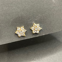 Ladies 18ct Yellow Gold Cubic Zirconia Stud Earrings