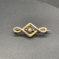 Ladies 9ct Yellow Gold Pearl Brooch