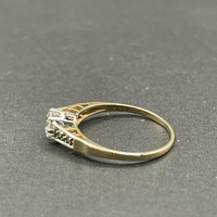 Ladies 9ct Yellow Gold Cubic Zirconia Ring
