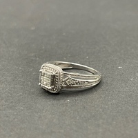 Ladies 9ct White Gold Diamond Ring