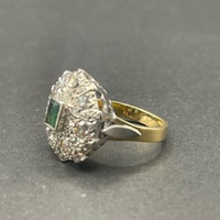 Ladies 18ct Yellow Gold Green Gemstone and Diamond Ring
