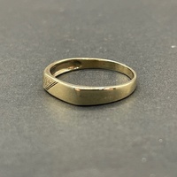 Mens 9ct Yellow Gold Signet Ring