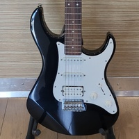 Yamaha Pacifica 112V Electric Guitar Tremolo Arm with Strap Hard Case