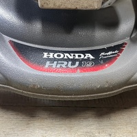 Honda Buffalo Premium HRU19 GCV170 166cc 4-Stroke Lawnmower Mulch Plug