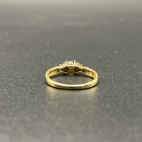 Ladies 18ct Yellow Gold Natural Diamond Ring