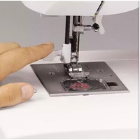 Singer Confidence Quilter 7469Q Sewing Machine