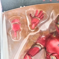 Hasbro Marvel Legends Series Avengers Infinity War Thanos Iron Man 6 Inch Figure