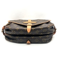 Louis Vuitton Saumur 30 Monogram Canvas Crossbody Bag Authentic