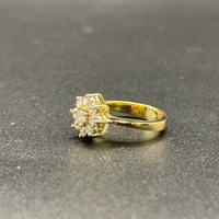 Ladies 18ct Yellow Gold Diamond Fleurette Ring