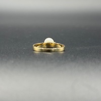 Ladies 9ct Yellow Gold White Pearl Ring