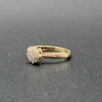 Ladies 9ct Yellow Gold Diamond Cluster Ring