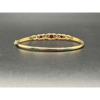 Ladies 9ct Yellow Gold Fancy Red Stone & Diamond Bangle