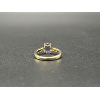 Ladies 9ct Yellow Gold Blue Gemstone Ring