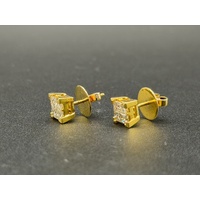 Ladies 18ct Yellow Gold Diamond Cluster Stud Earrings