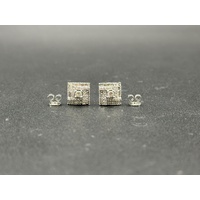Ladies 18ct White Gold Diamond Cluster Stud Earrings