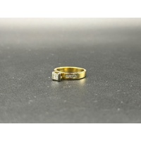 Ladies 18ct Yellow Gold Natural Diamond Ring