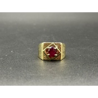 Men’s 18ct Yellow Gold Red-Coloured Stone Signet Ring