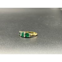 Ladies 18ct Yellow Gold Green Gemstone & Diamond Ring