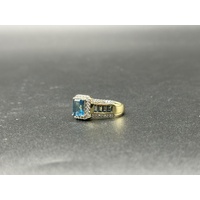 Ladies 9ct Yellow Gold Aquamarine & Diamond Ring
