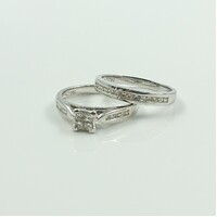 18ct White Gold Ladies Bridal Set Rings with Princess Cut Diamonds (Pre-Owned)