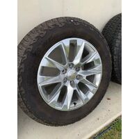 GMC Silverado 1500 Rims & Tyres Bridgestone Size 275/60/R20 x 4