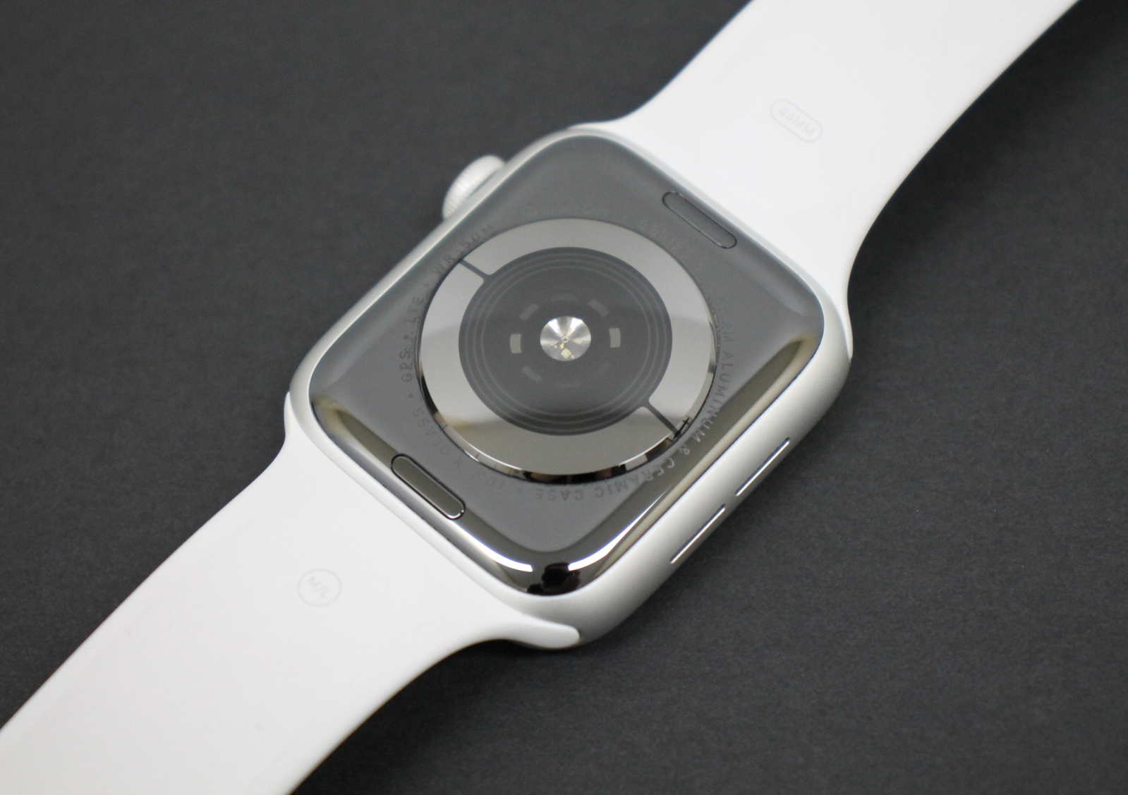 apple watch silver aluminium case with white sport band
