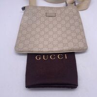 Gucci White Guccissima Leather Messenger Bag Hawaii Exclusive 2007 (Pre-owned)