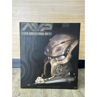 Sideshow Collectable AVP Elder Predator Ceremonial Mask with Box (Pre-owned)