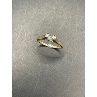 Ladies 18ct Yellow Gold Solitaire Emerald Cut Diamond Ring