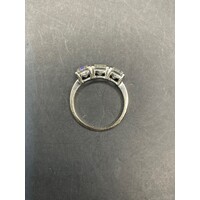 Ladies 14ct White Gold Cubic Zirconia Ring