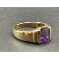 Ladies 9ct Yellow Gold Purple Gemstone Ring