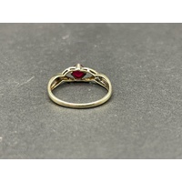 Ladies 9ct Yellow Gold Red Gemstone Ring