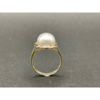 Ladies 9ct Yellow Gold White Pearl Ring