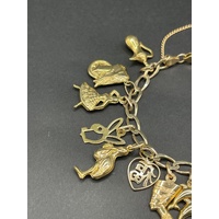 Ladies 9ct Yellow Gold Oval Curb Link Charm Bracelet