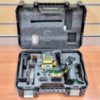 DeWalt DCE089G Green Beam Laser Level Kit 12V 3.0Ah Battery Charger and Glasses