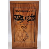Vietnam Memorial 1992 Australian Forces Port Gift Box Mt. Aitken Estates 750ml