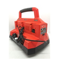 Milwaukee M18PC6 M18 18V Li-ion PACKOUT Six Bay RAPID Battery Charger