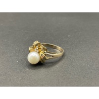 Ladies 18ct Yellow Gold White Pearl Diamond Ring