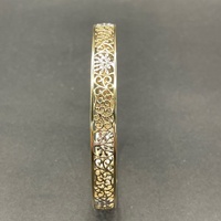 Ladies 9ct Two Tone Round Pattern Bangle