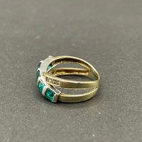 Ladies 9ct Yellow Gold Green Gemstones and Diamonds Ring