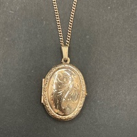 Ladies 9ct Rose Gold Curb Link Necklace & Oval Locket Pendant