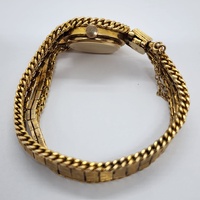 Carlto 17 Jewel 14k Gold Ladies Bracelet Vintage Watch Circa 1940s 1960s